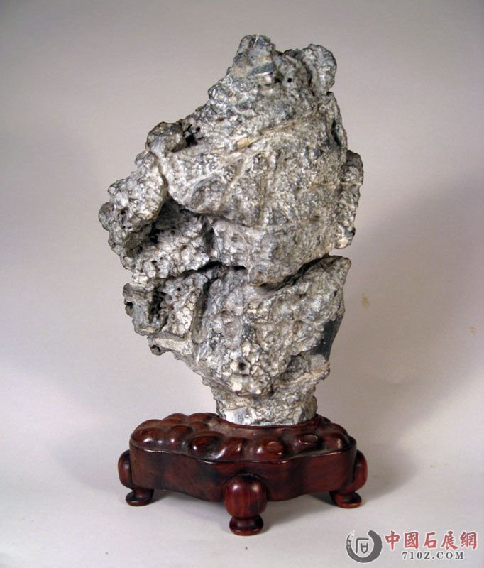 Ying Stone 24x12x6 cm.jpg