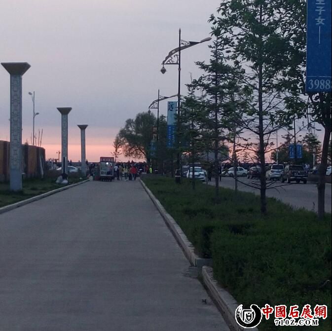 ��չ����