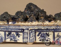 19th Century Porcelain Brushrest - (8 x 15 x 7 cm)